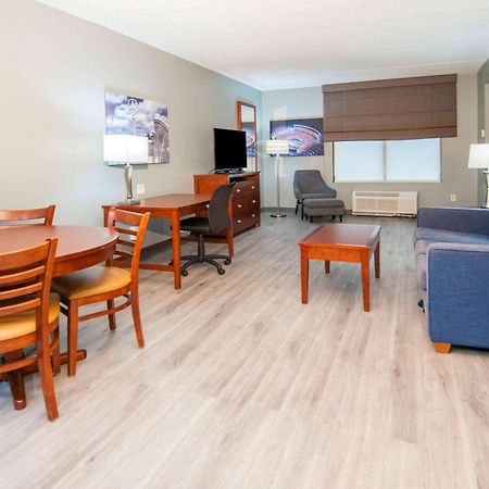 Wingate By Wyndham Tuscaloosa Hotell Exteriör bild