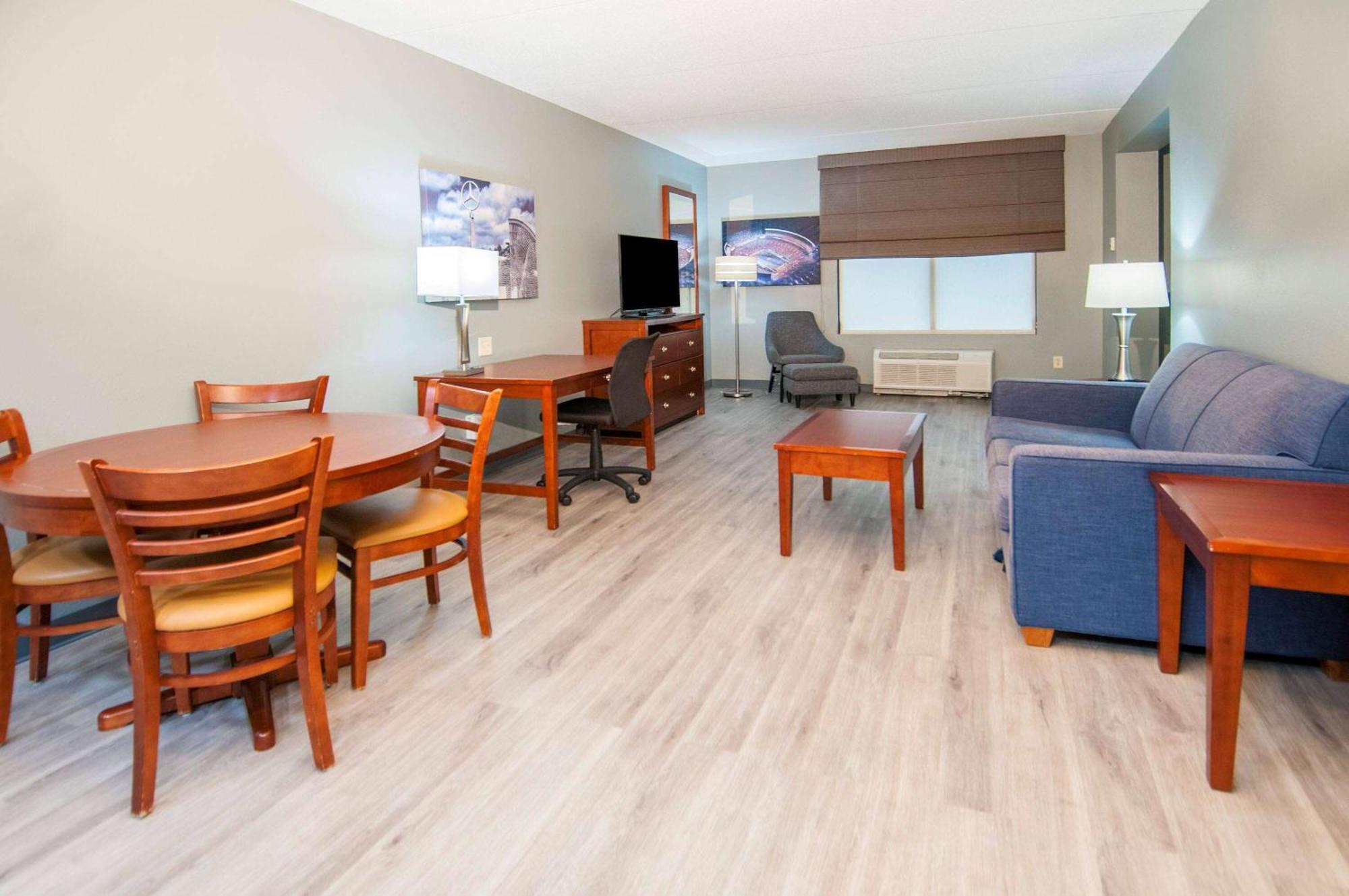 Wingate By Wyndham Tuscaloosa Hotell Exteriör bild